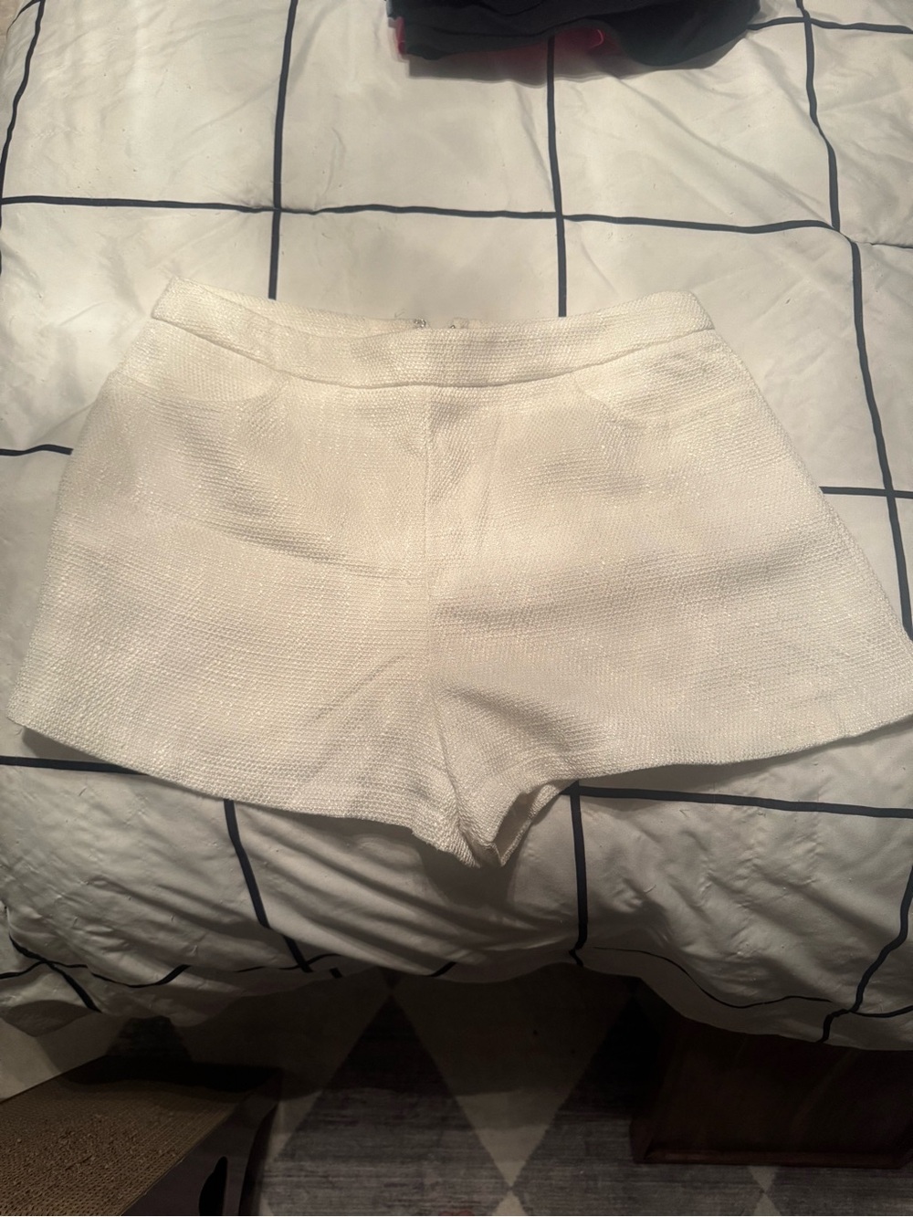 Lulu's Cream Textured High-Waist Shorts size large